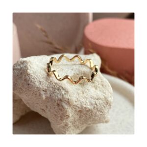 Minimalistyczna złota obrączka Wave