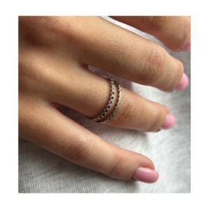 Złoty pierścionek BLACK STARS z czarnymi brylantami